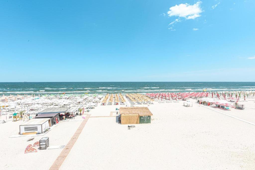 Beach Rooms Roberta Mamaia Buitenkant foto