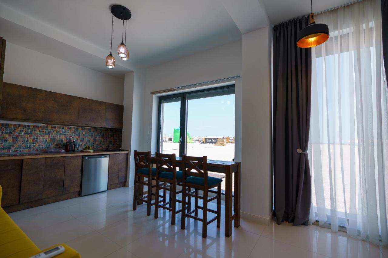 Beach Rooms Roberta Mamaia Buitenkant foto